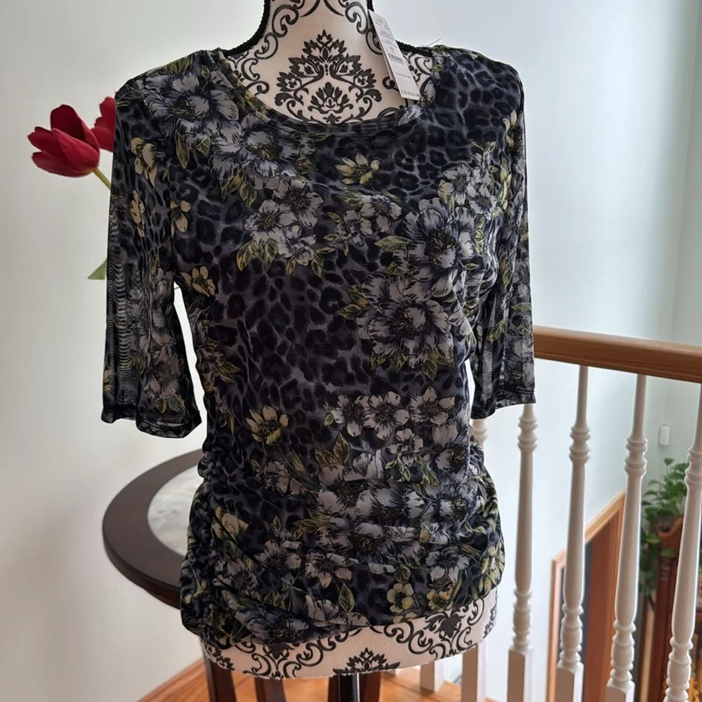 WHBM semi sheer top. - Picture 2 of 3